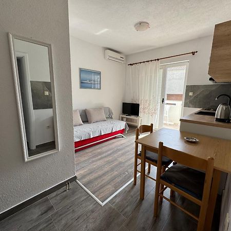 Apartment Makarska M&I, Free Private Parking 外观 照片
