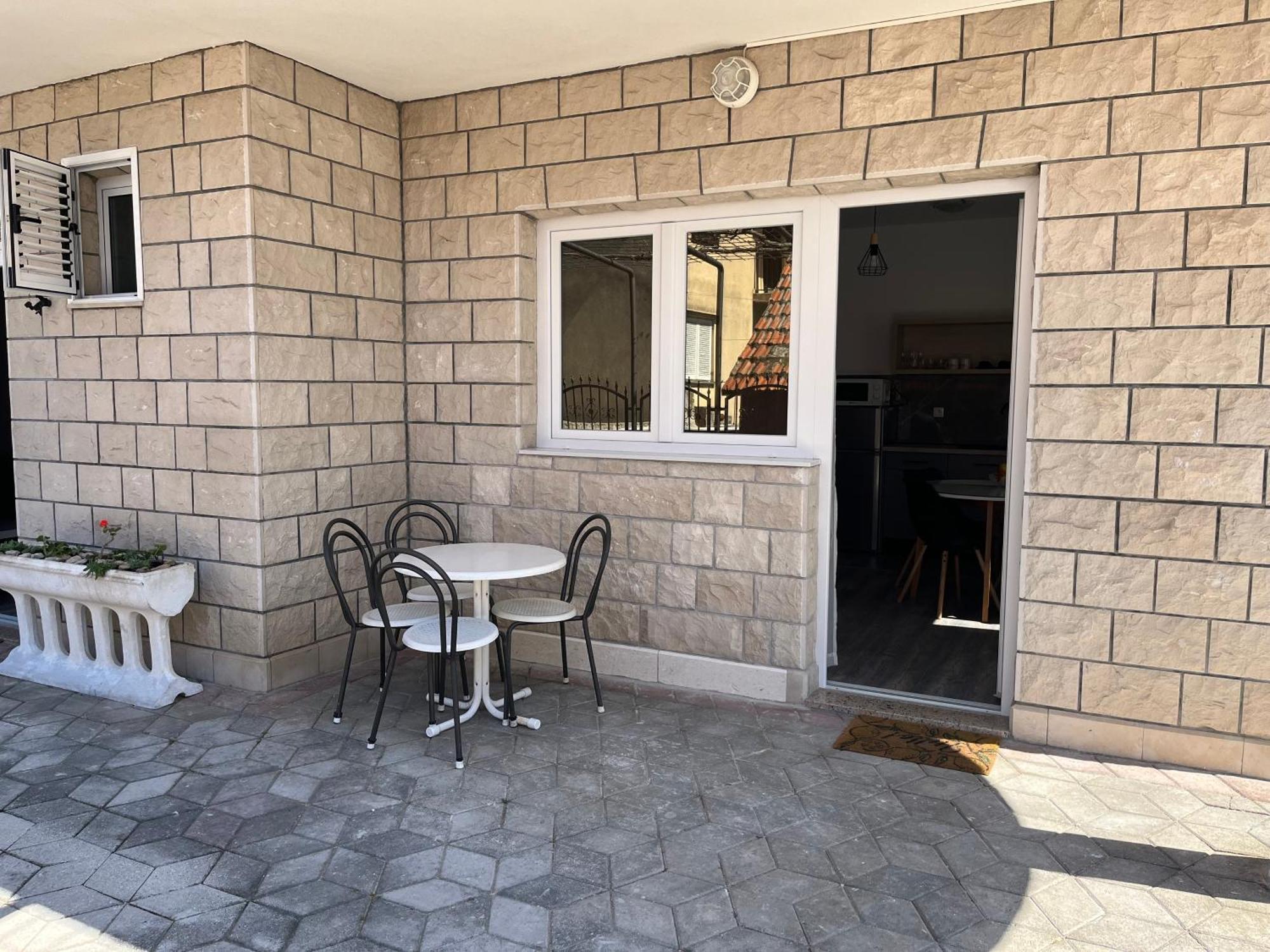 Apartment Makarska M&I, Free Private Parking 外观 照片