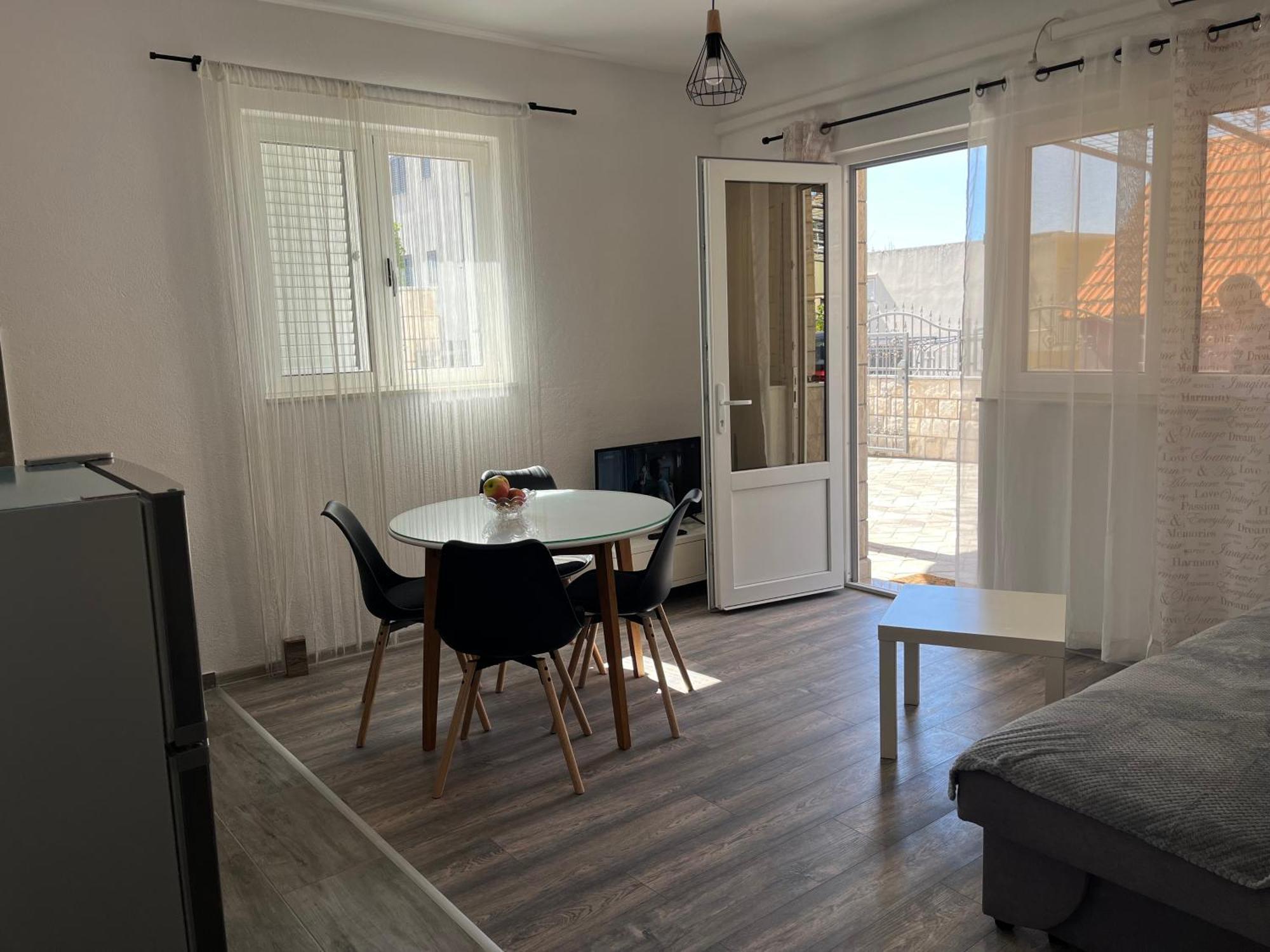 Apartment Makarska M&I, Free Private Parking 外观 照片