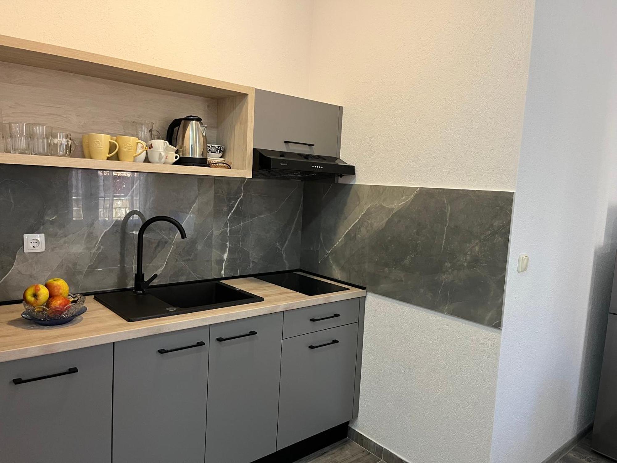 Apartment Makarska M&I, Free Private Parking 外观 照片