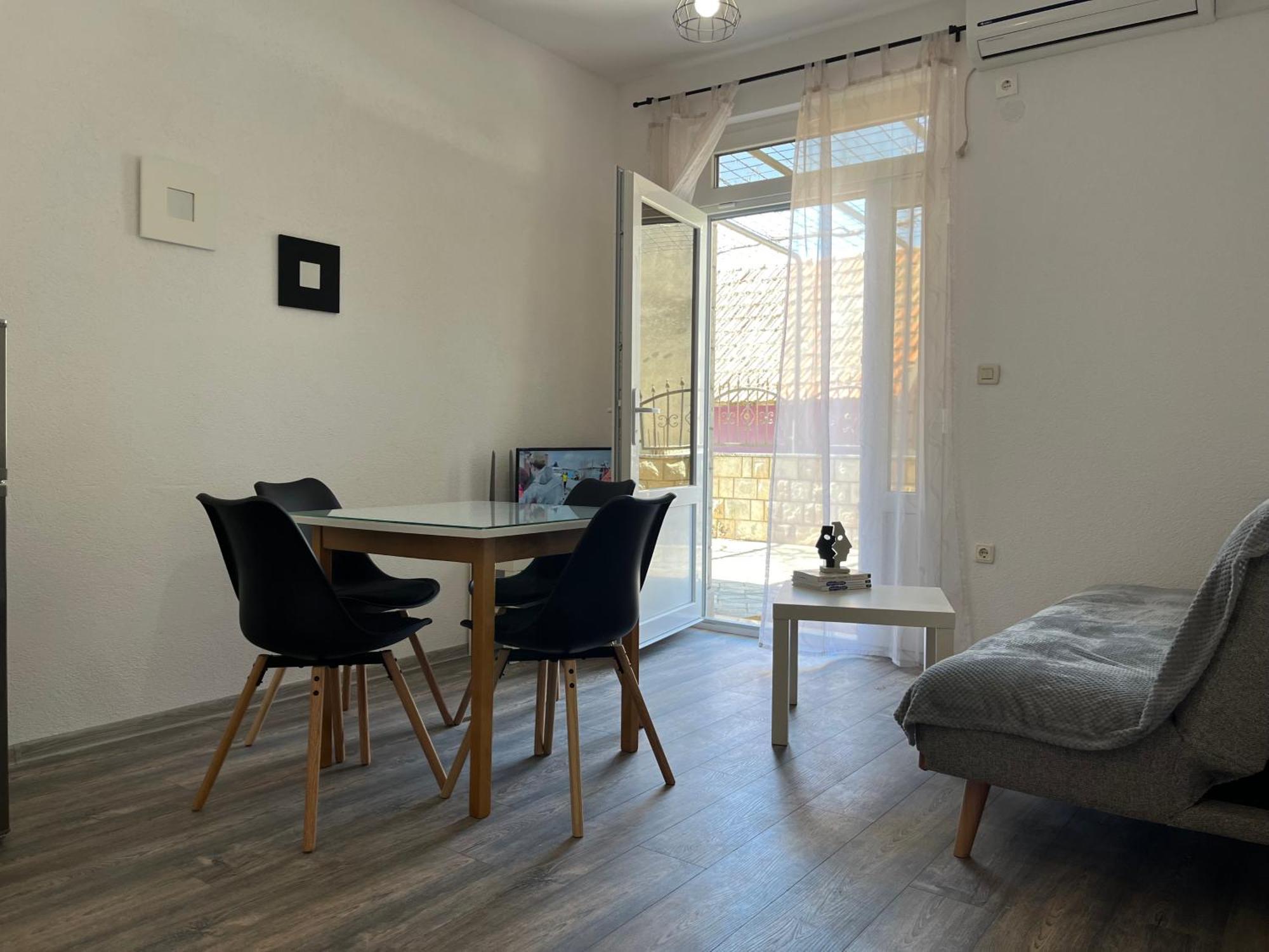 Apartment Makarska M&I, Free Private Parking 外观 照片