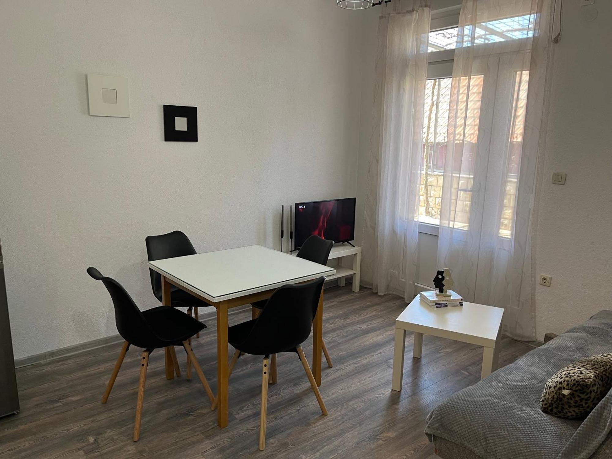 Apartment Makarska M&I, Free Private Parking 外观 照片