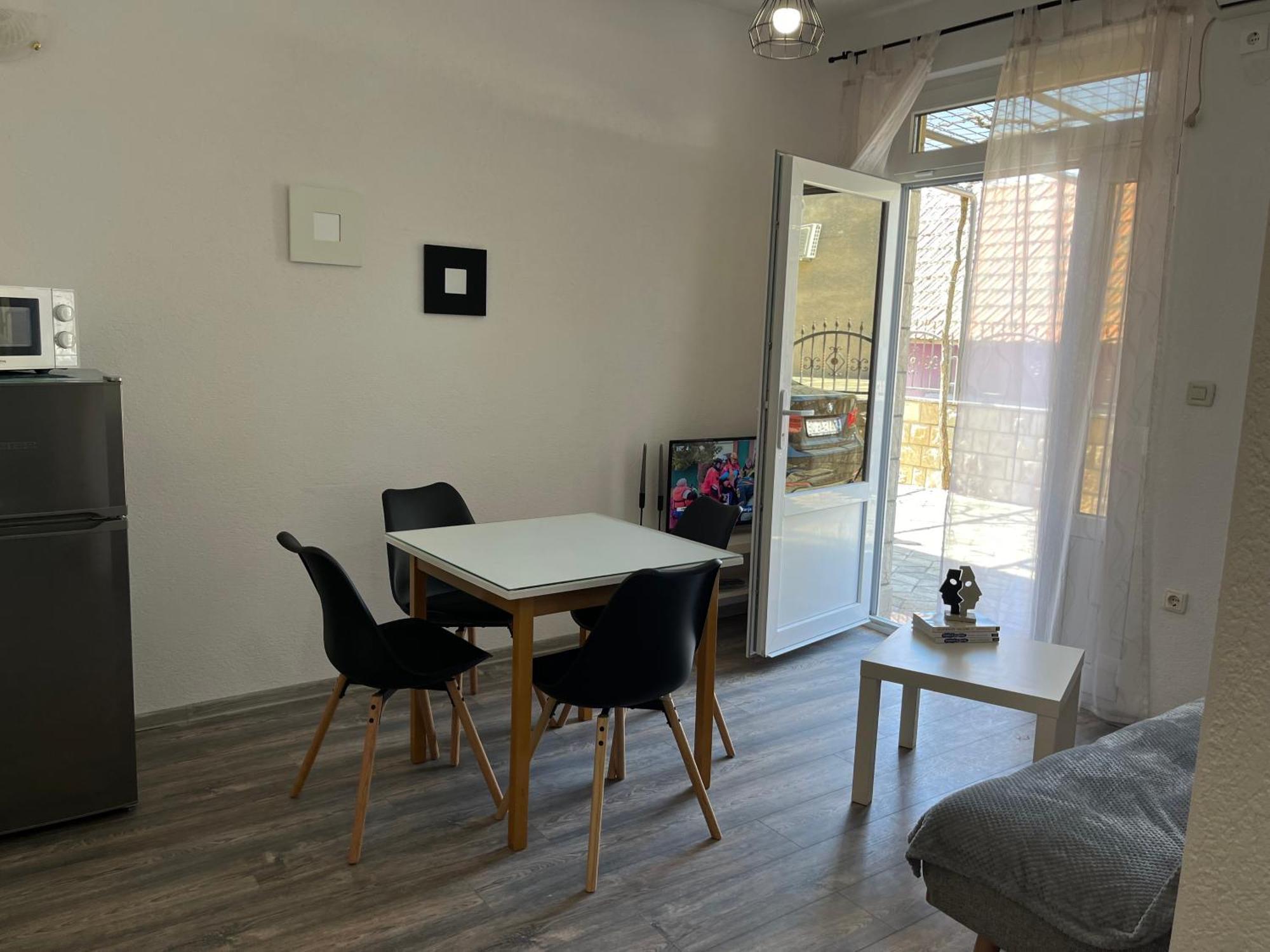 Apartment Makarska M&I, Free Private Parking 外观 照片