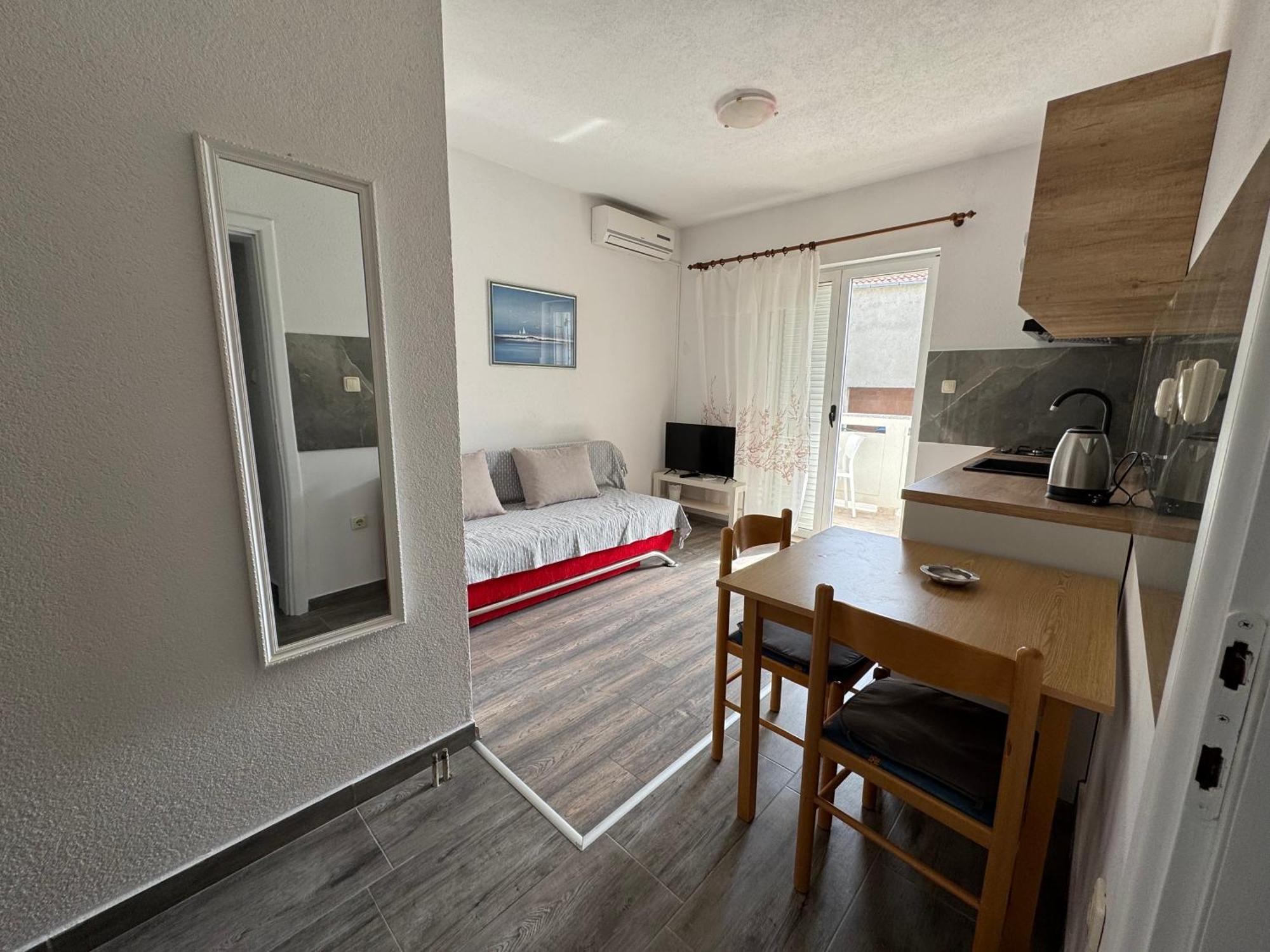 Apartment Makarska M&I, Free Private Parking 外观 照片