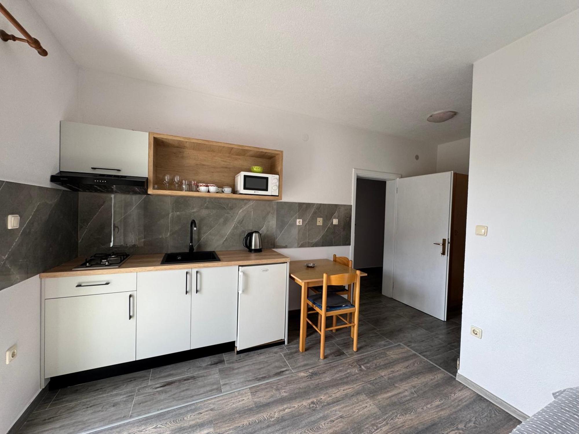 Apartment Makarska M&I, Free Private Parking 外观 照片