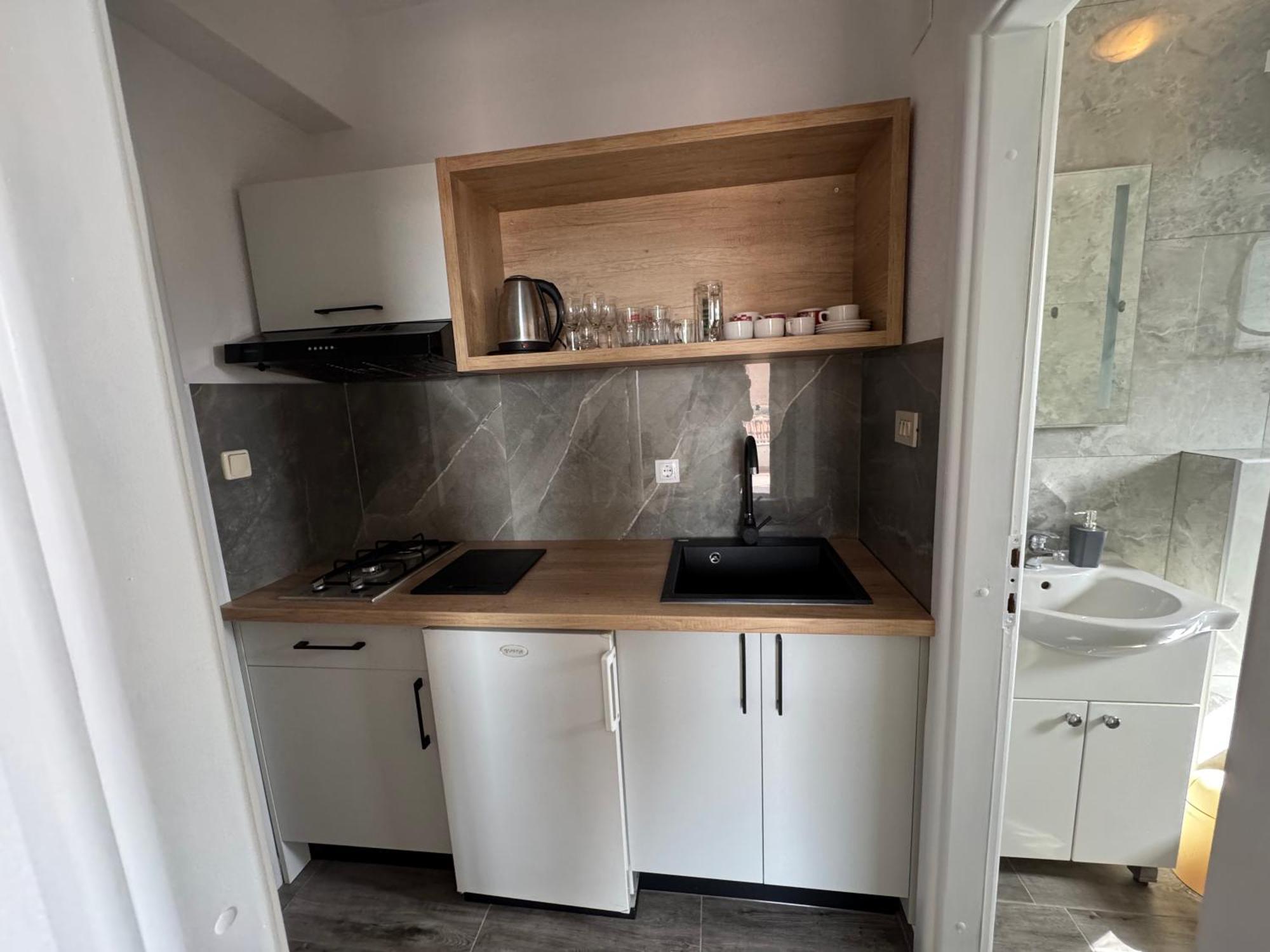 Apartment Makarska M&I, Free Private Parking 外观 照片