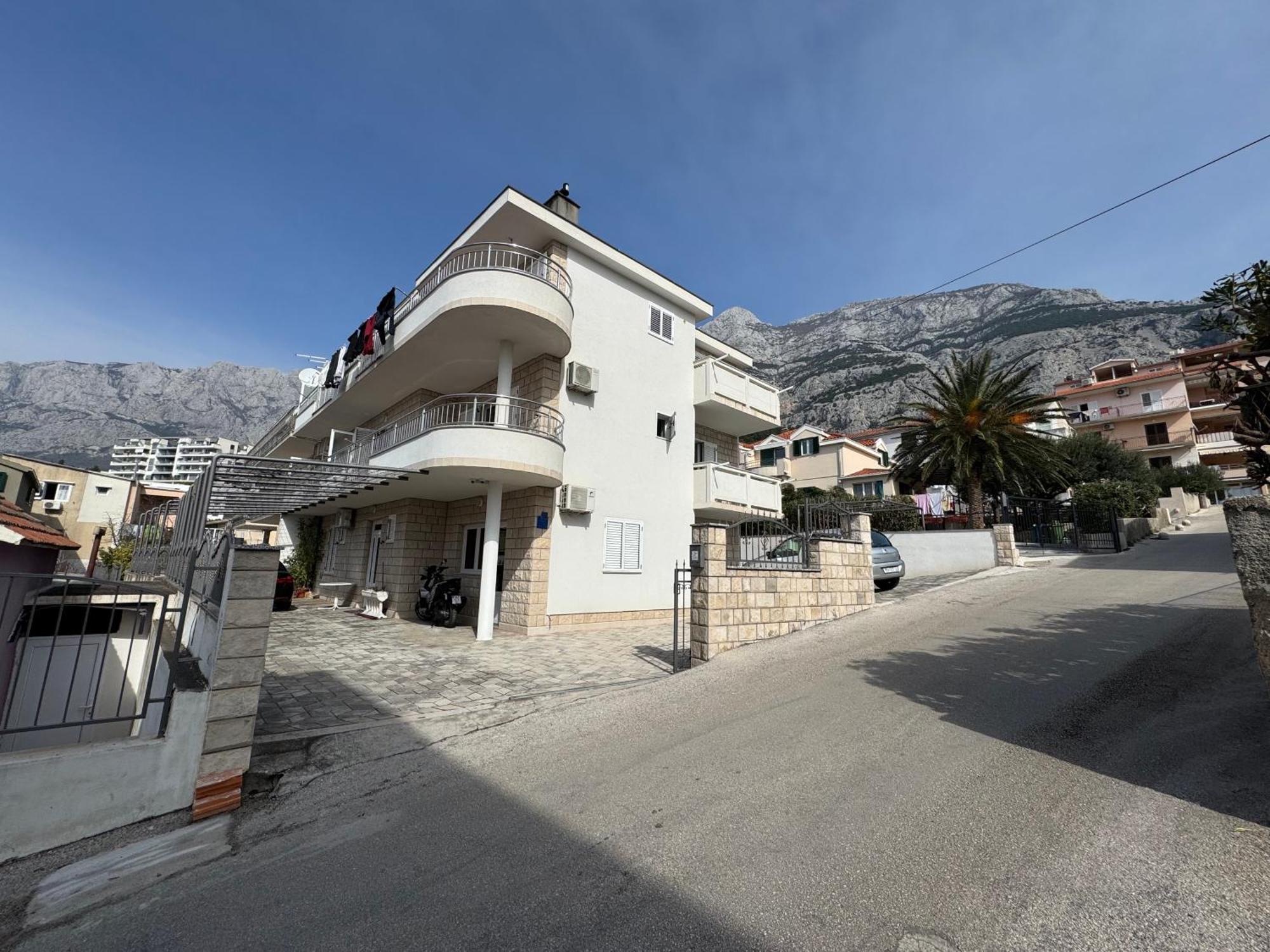 Apartment Makarska M&I, Free Private Parking 外观 照片