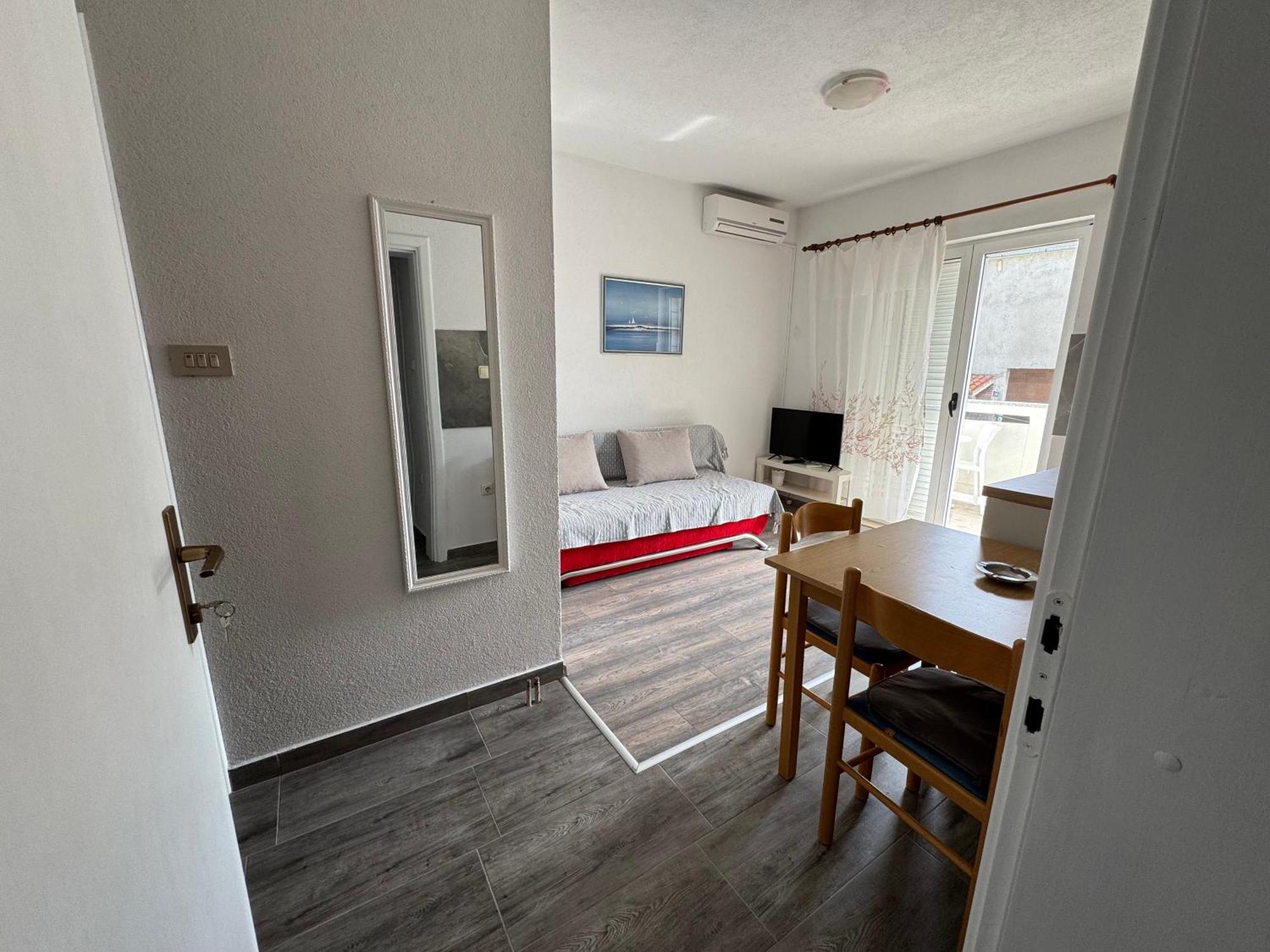 Apartment Makarska M&I, Free Private Parking 外观 照片