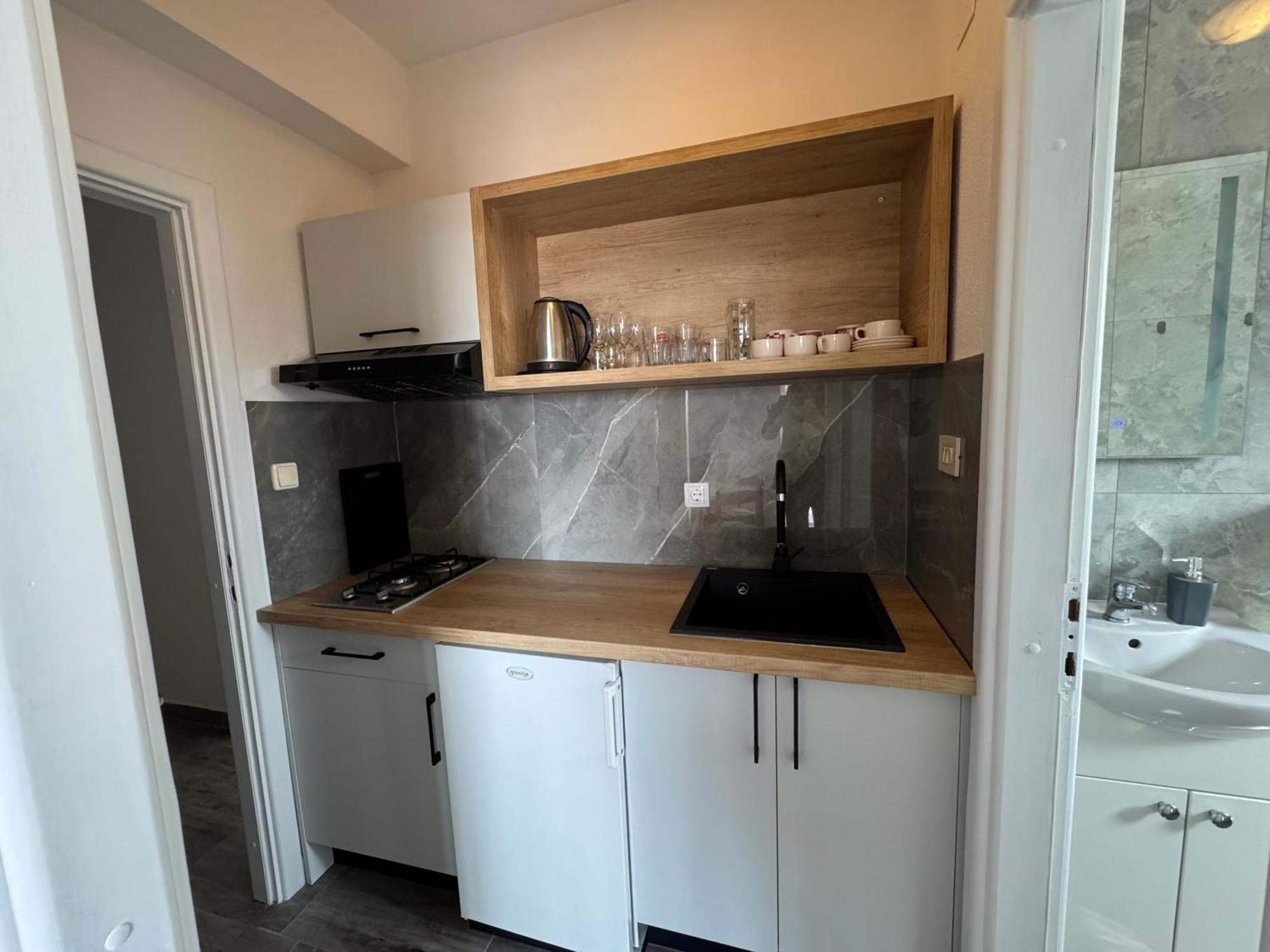 Apartment Makarska M&I, Free Private Parking 外观 照片