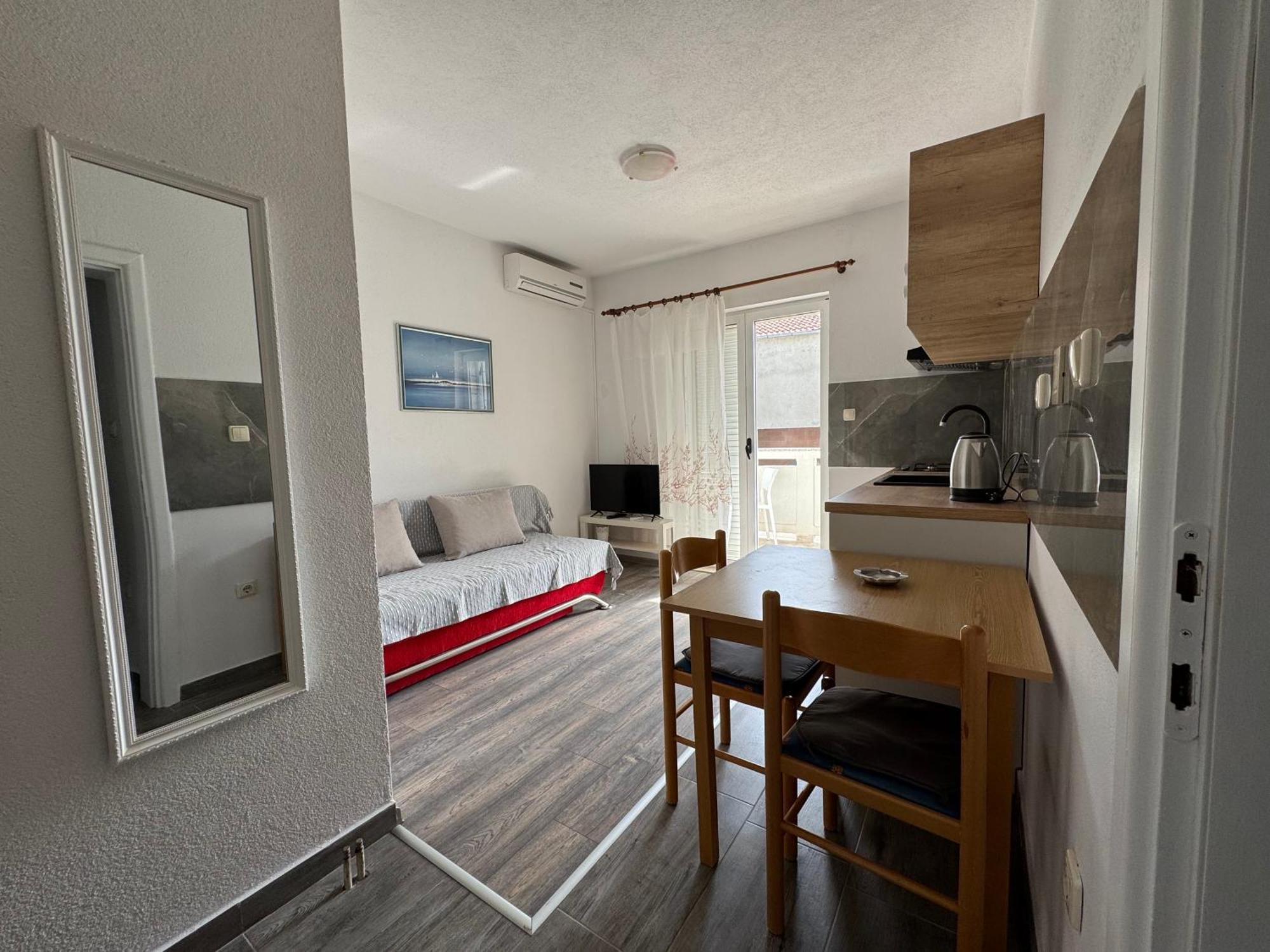 Apartment Makarska M&I, Free Private Parking 外观 照片