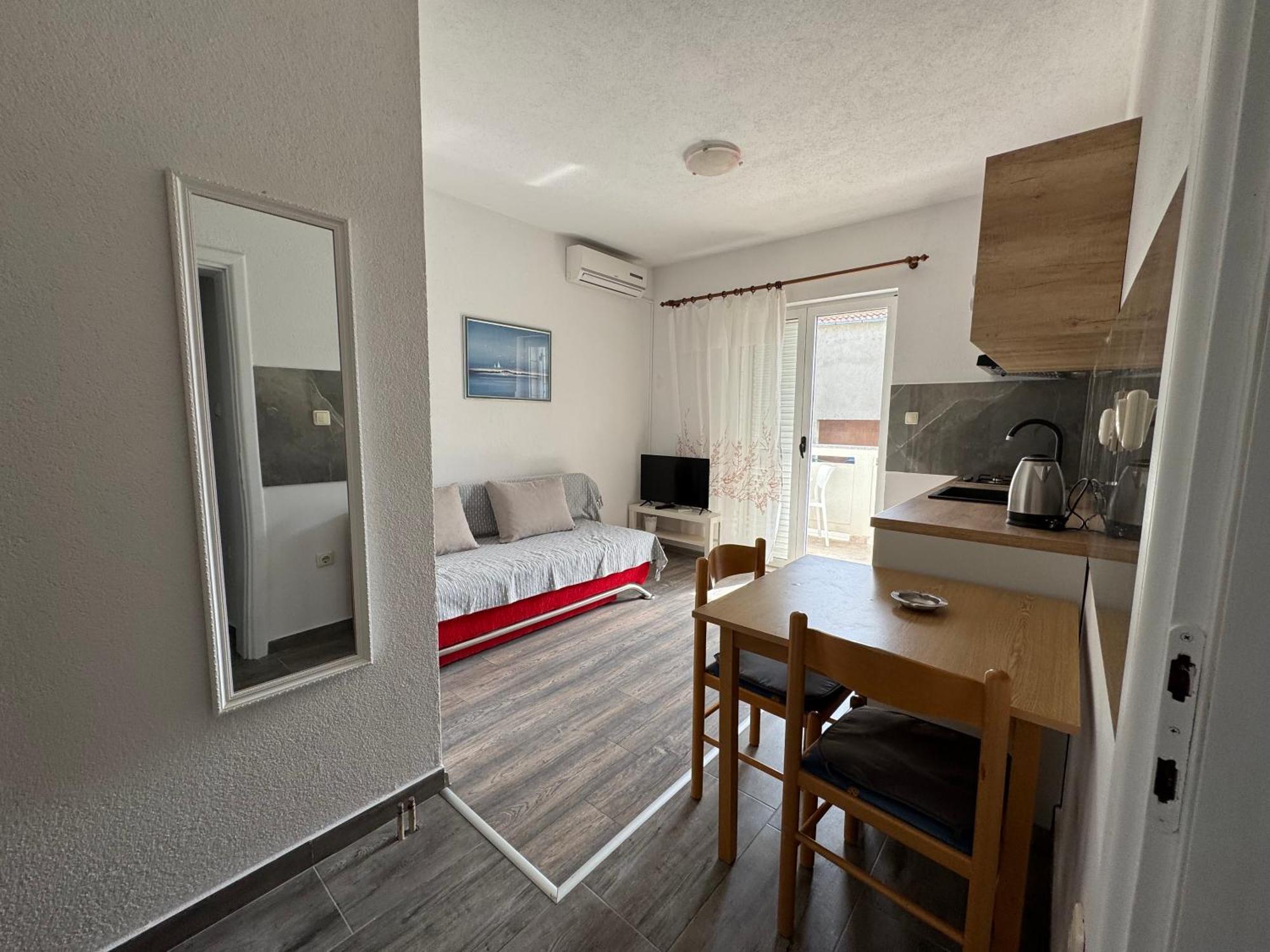 Apartment Makarska M&I, Free Private Parking 外观 照片