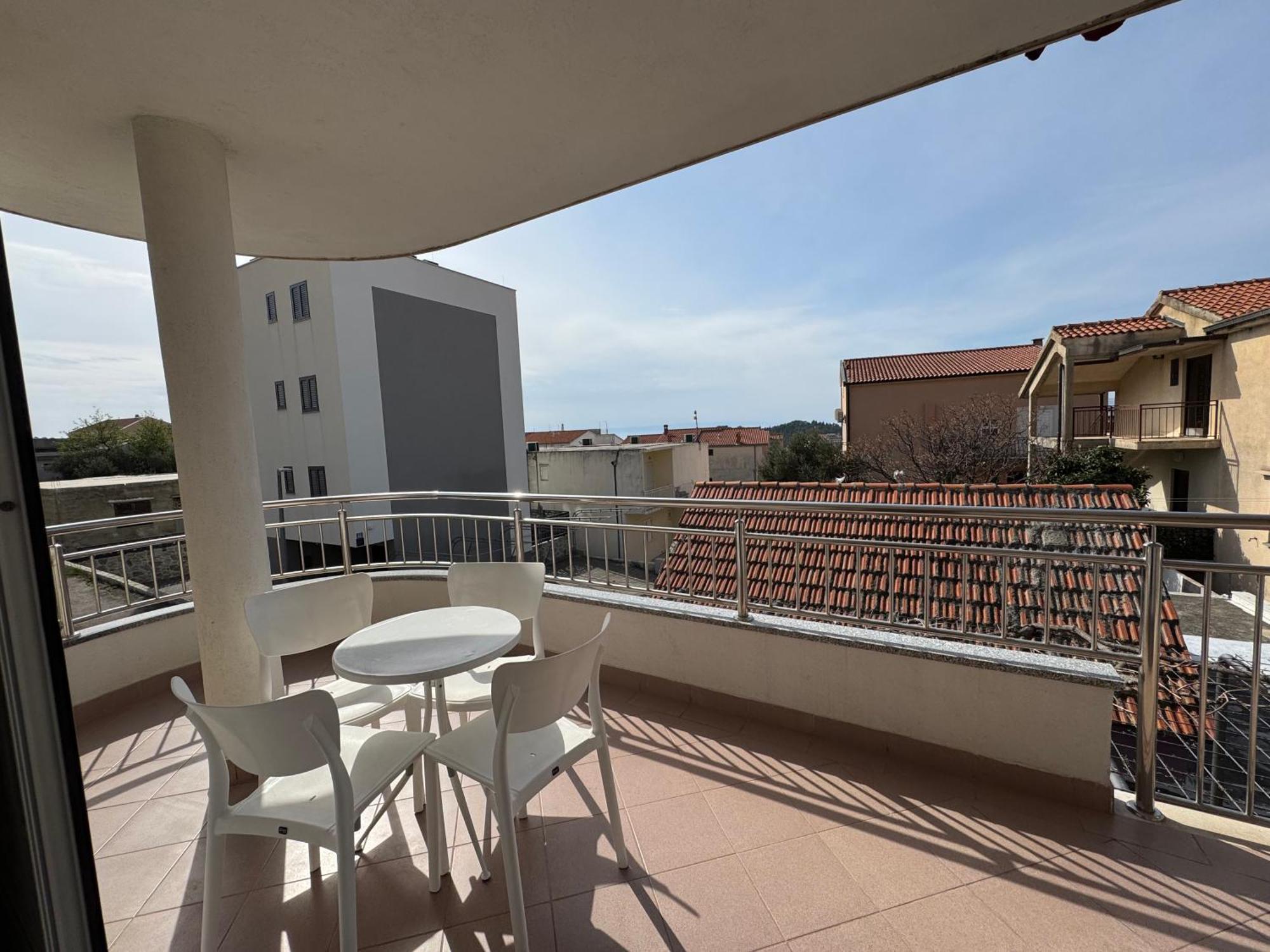 Apartment Makarska M&I, Free Private Parking 外观 照片