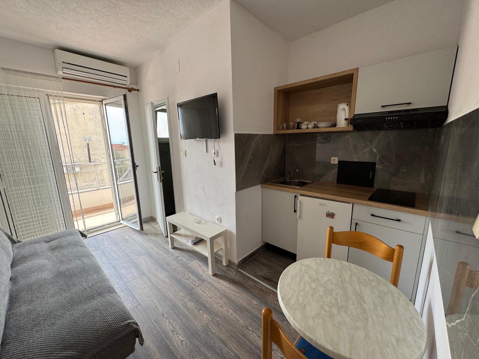 Apartment Makarska M&I, Free Private Parking 外观 照片